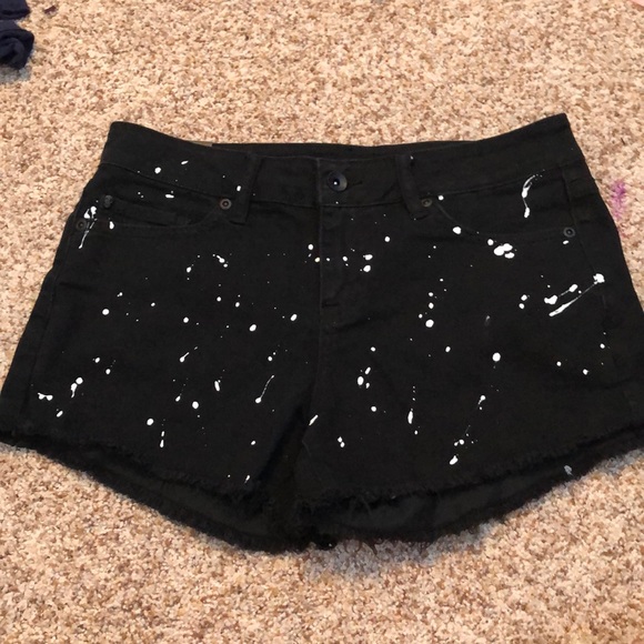 Blackheart Pants - Black shorts